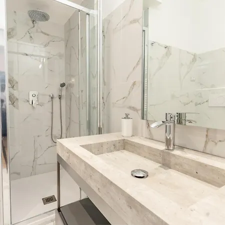 Luxury&charme Historical Center 2 Genova